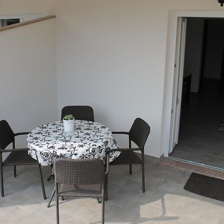 Apartmani Mladenka Malinska Esterno foto
