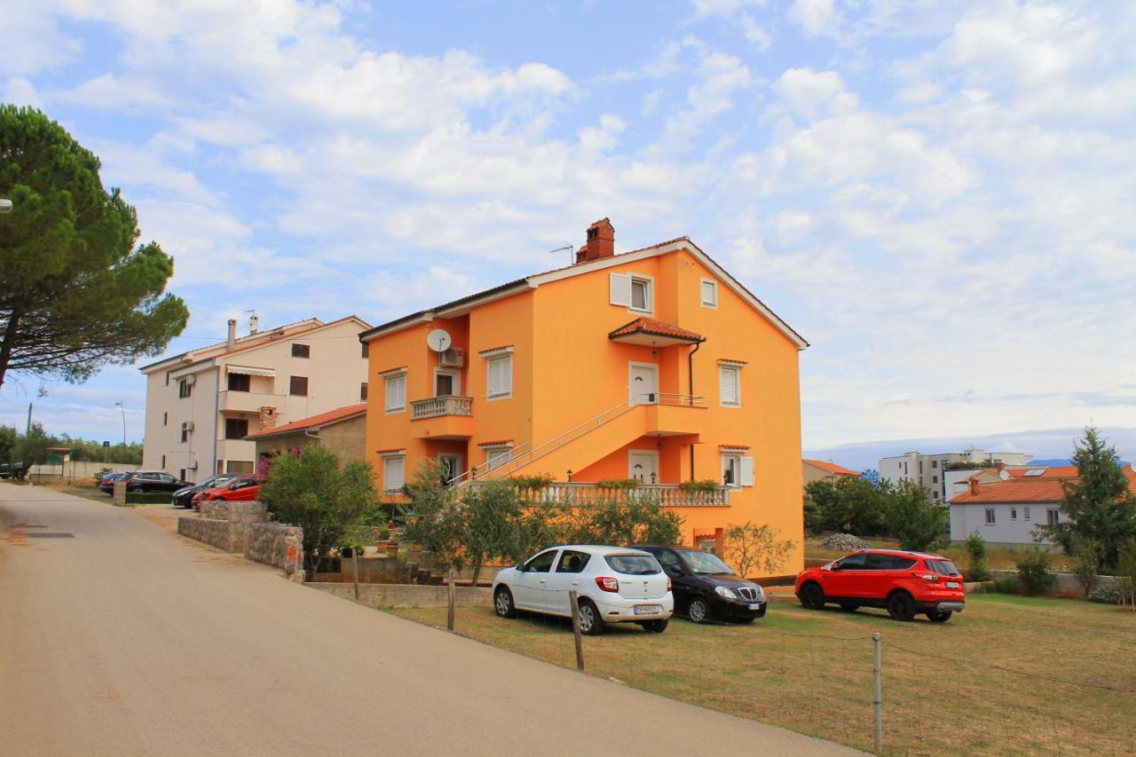 Apartmani Mladenka Malinska Esterno foto