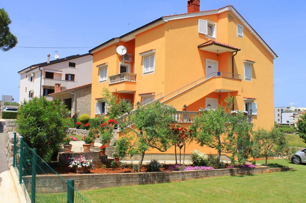 Apartmani Mladenka Malinska Esterno foto