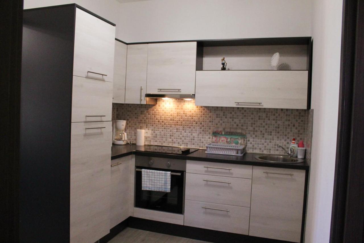 Apartmani Mladenka Malinska Esterno foto