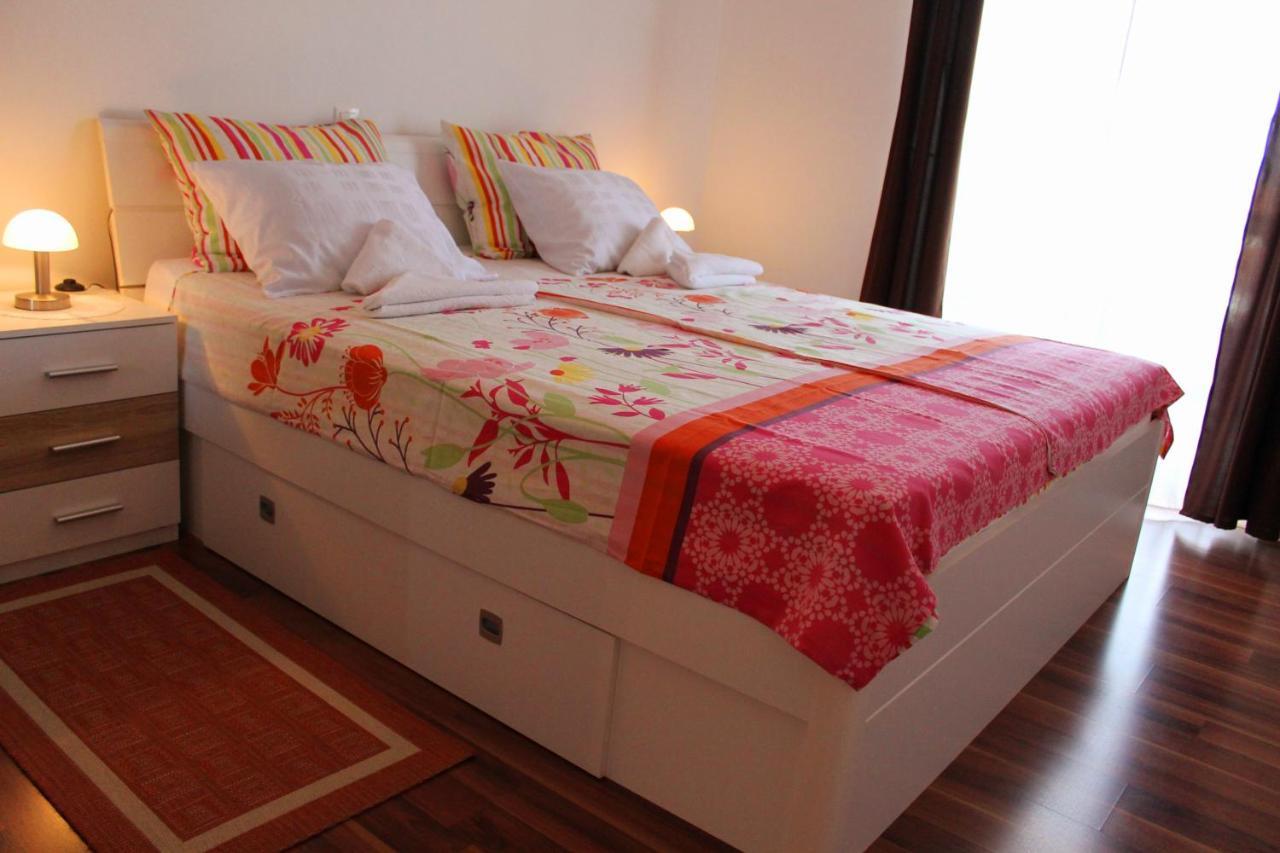 Apartmani Mladenka Malinska Esterno foto