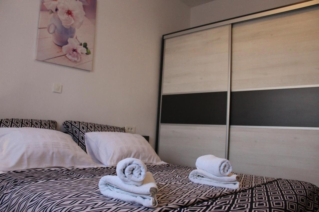 Apartmani Mladenka Malinska Esterno foto