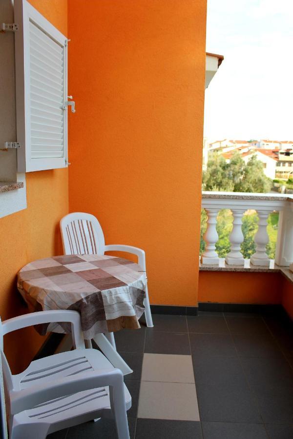 Apartmani Mladenka Malinska Esterno foto