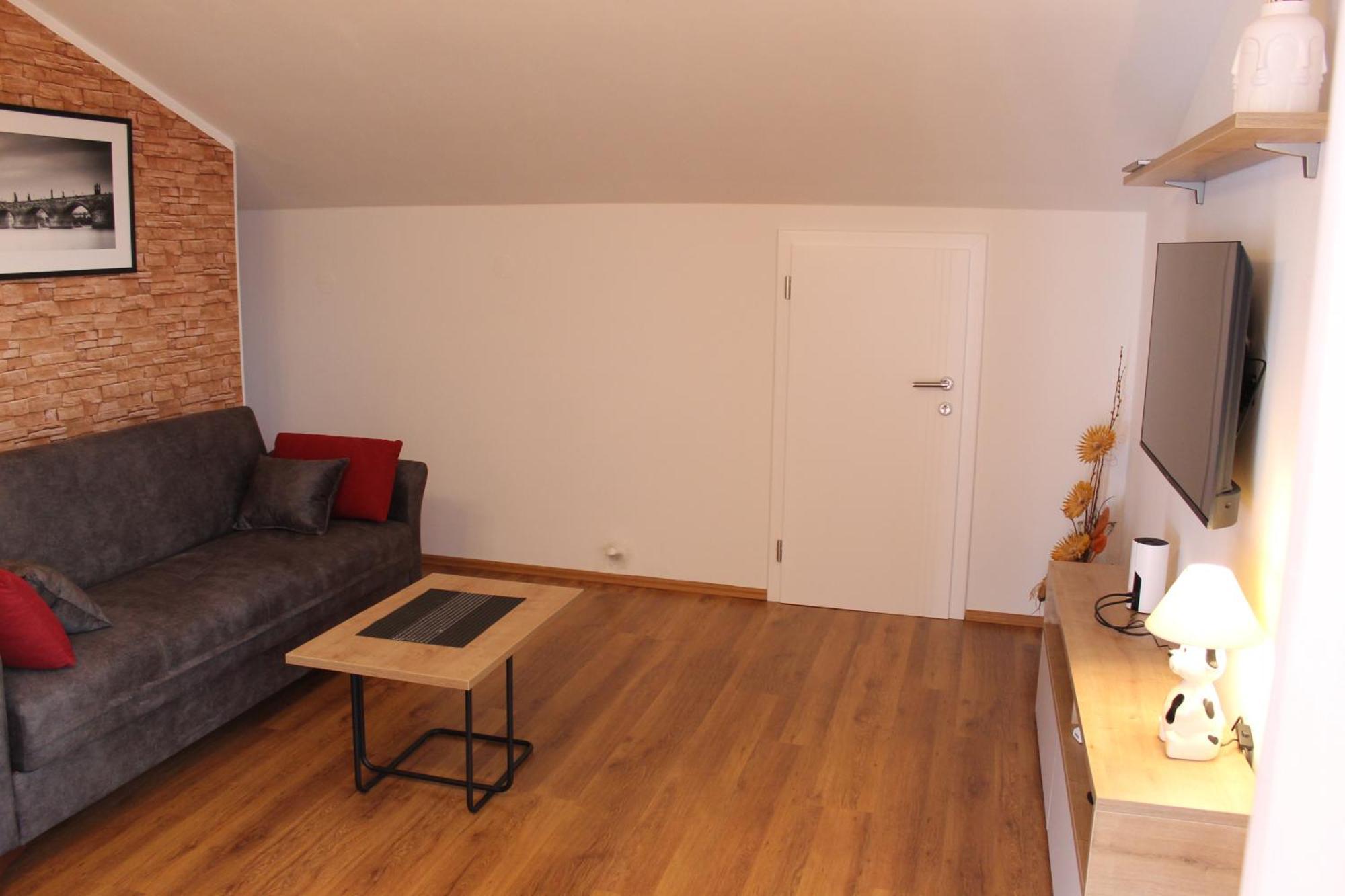 Apartmani Mladenka Malinska Esterno foto