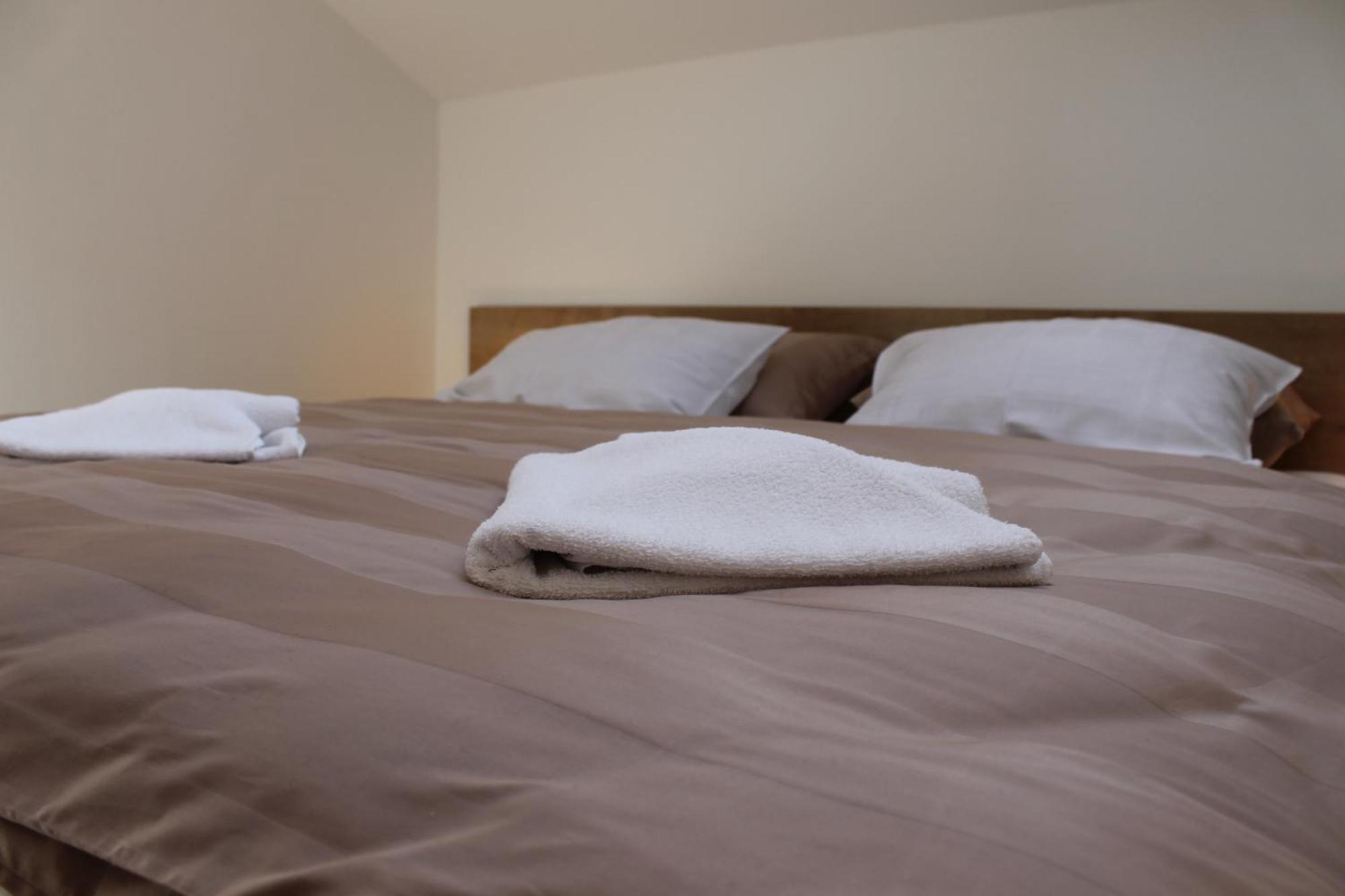 Apartmani Mladenka Malinska Esterno foto