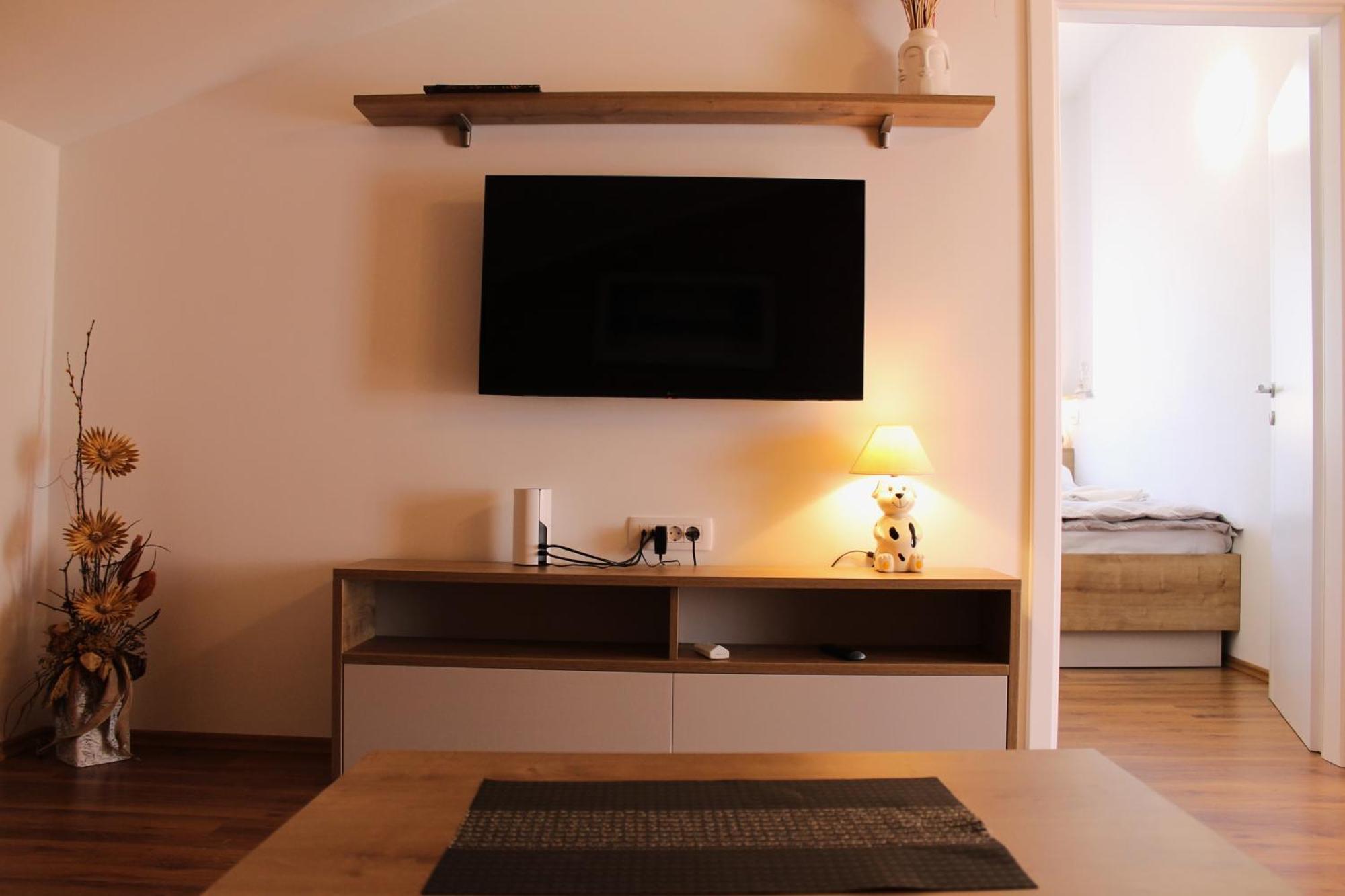 Apartmani Mladenka Malinska Esterno foto