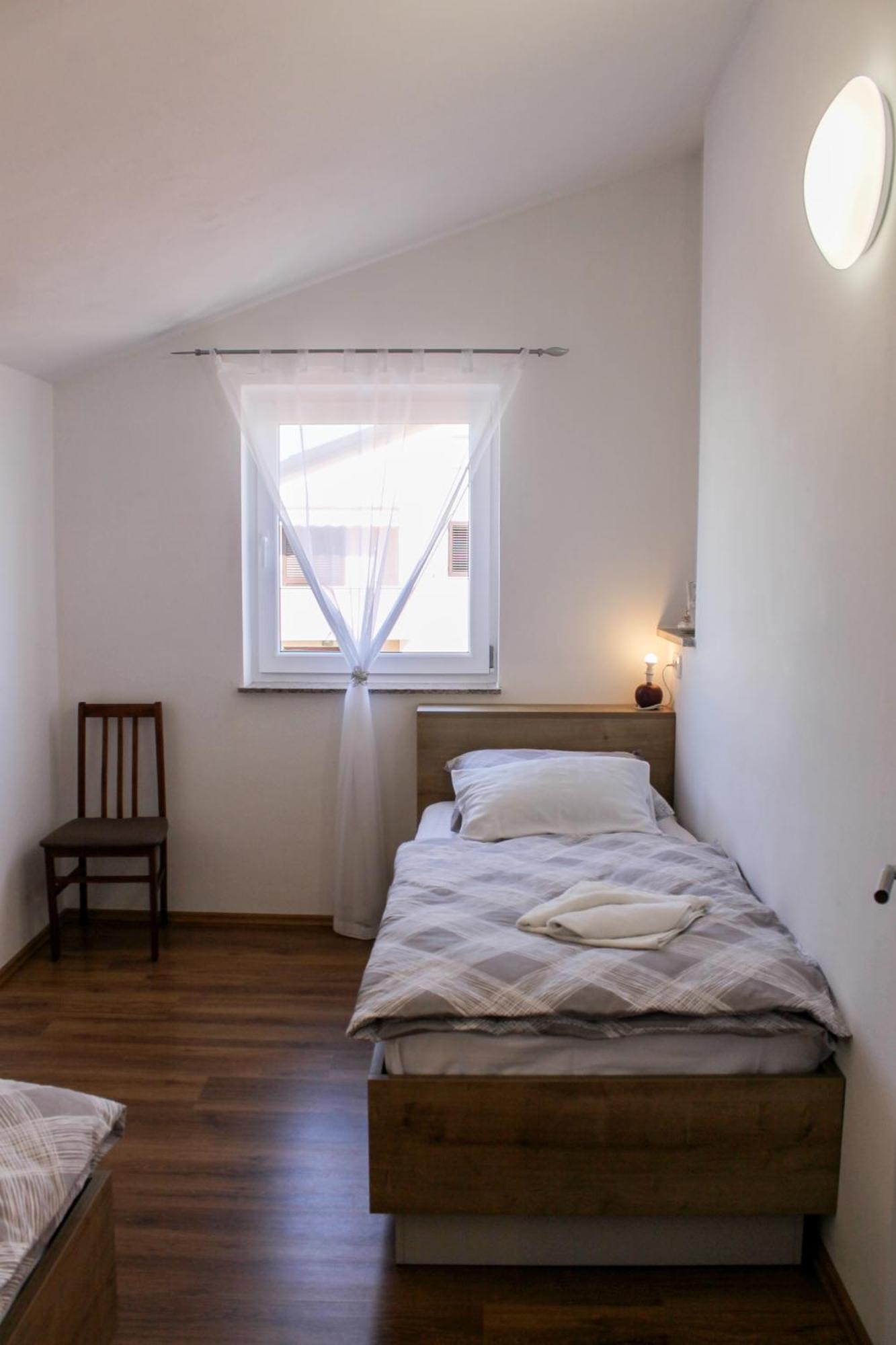 Apartmani Mladenka Malinska Esterno foto