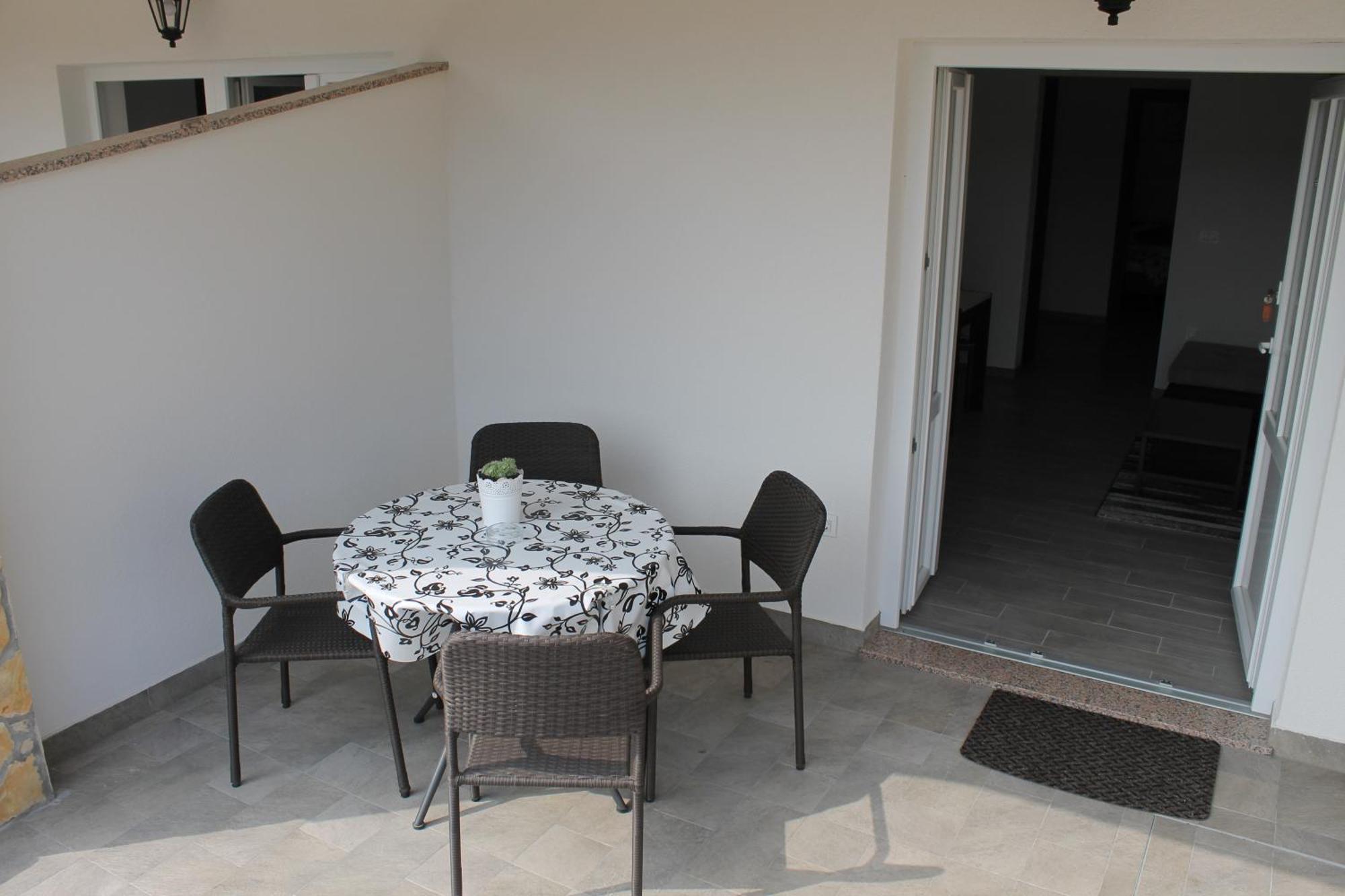 Apartmani Mladenka Malinska Esterno foto